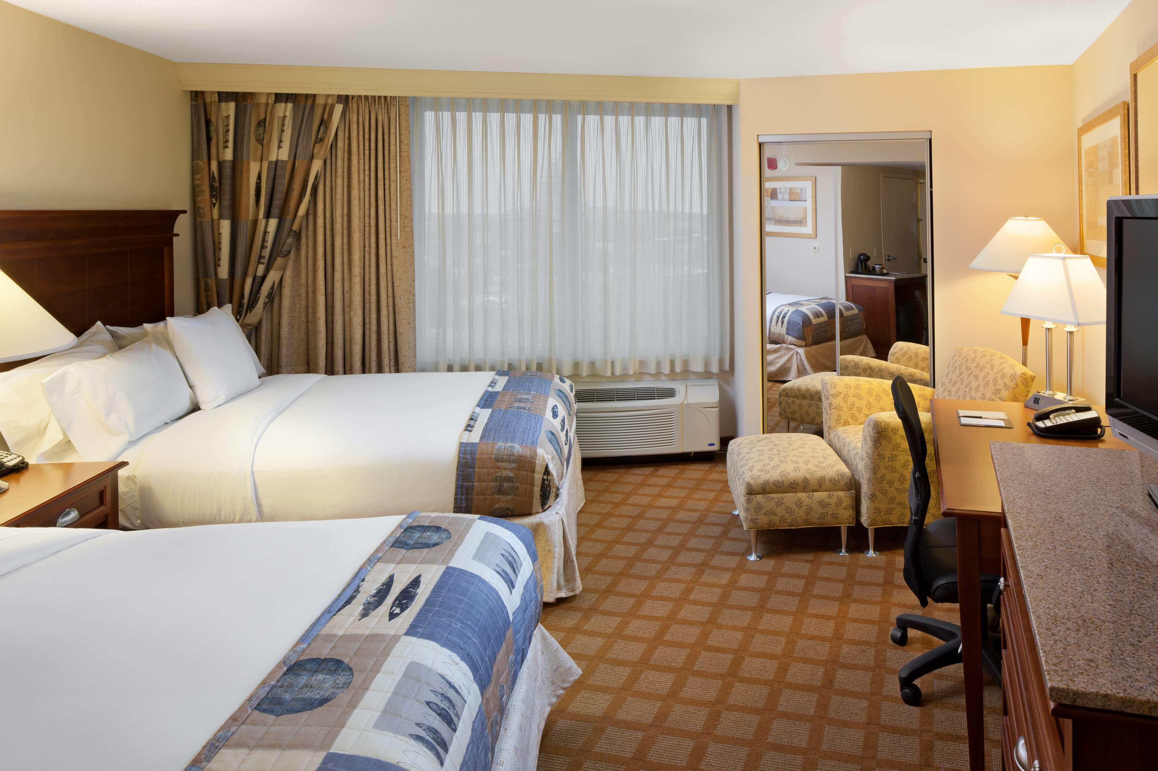 Doubletree By Hilton Джеферсън Сити Стая снимка