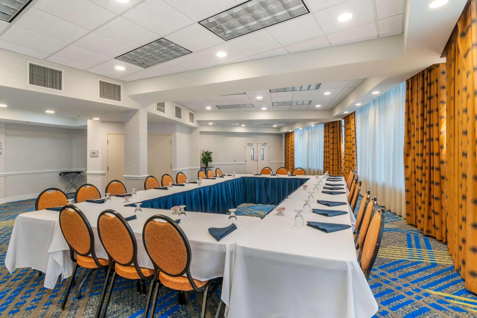 Doubletree By Hilton Джеферсън Сити Екстериор снимка