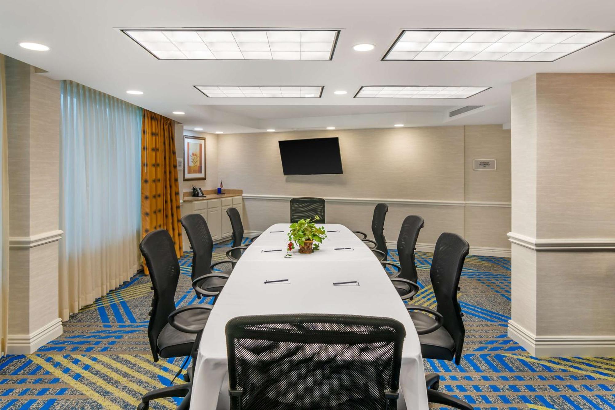 Doubletree By Hilton Джеферсън Сити Екстериор снимка